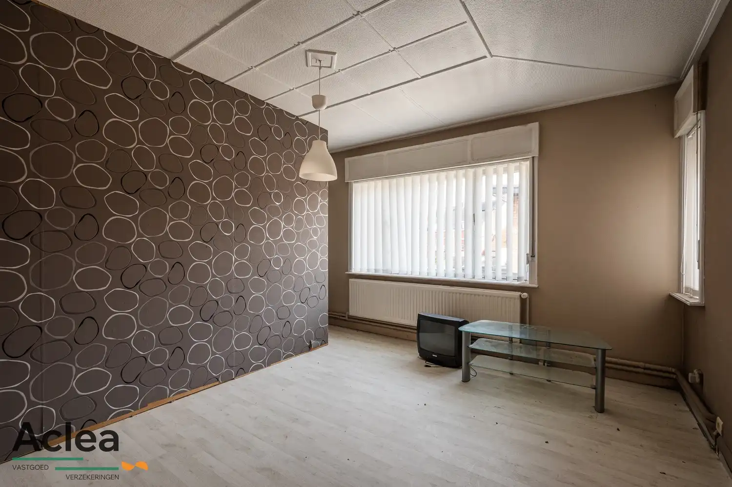 Te renoveren woning met grote magazijnruimte en veel potentieel foto 23