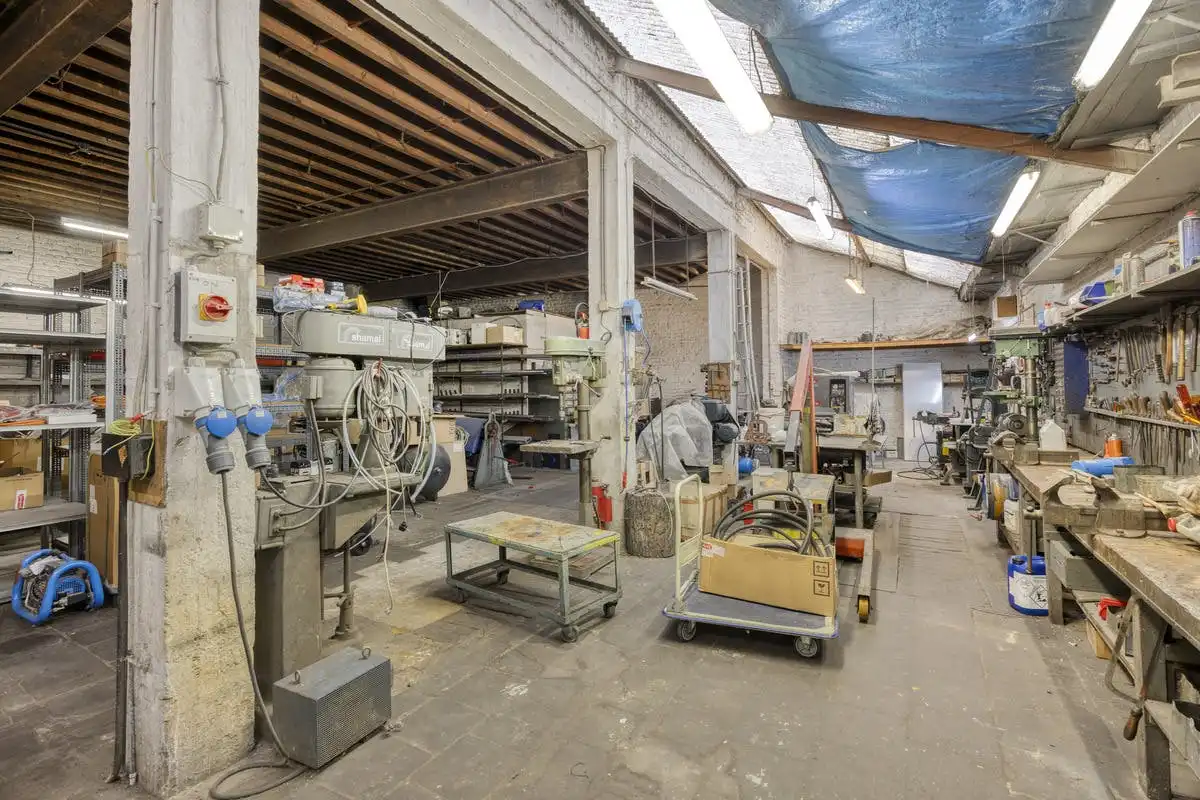 Opbrengsteigendom met renovatiepotentieel in Anderlecht foto 15