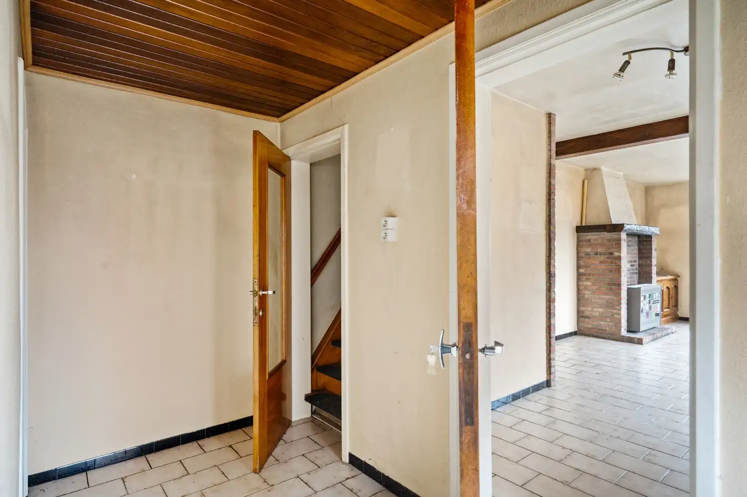 Te renoveren woning met 2 slpkrs te Beerzel foto 8