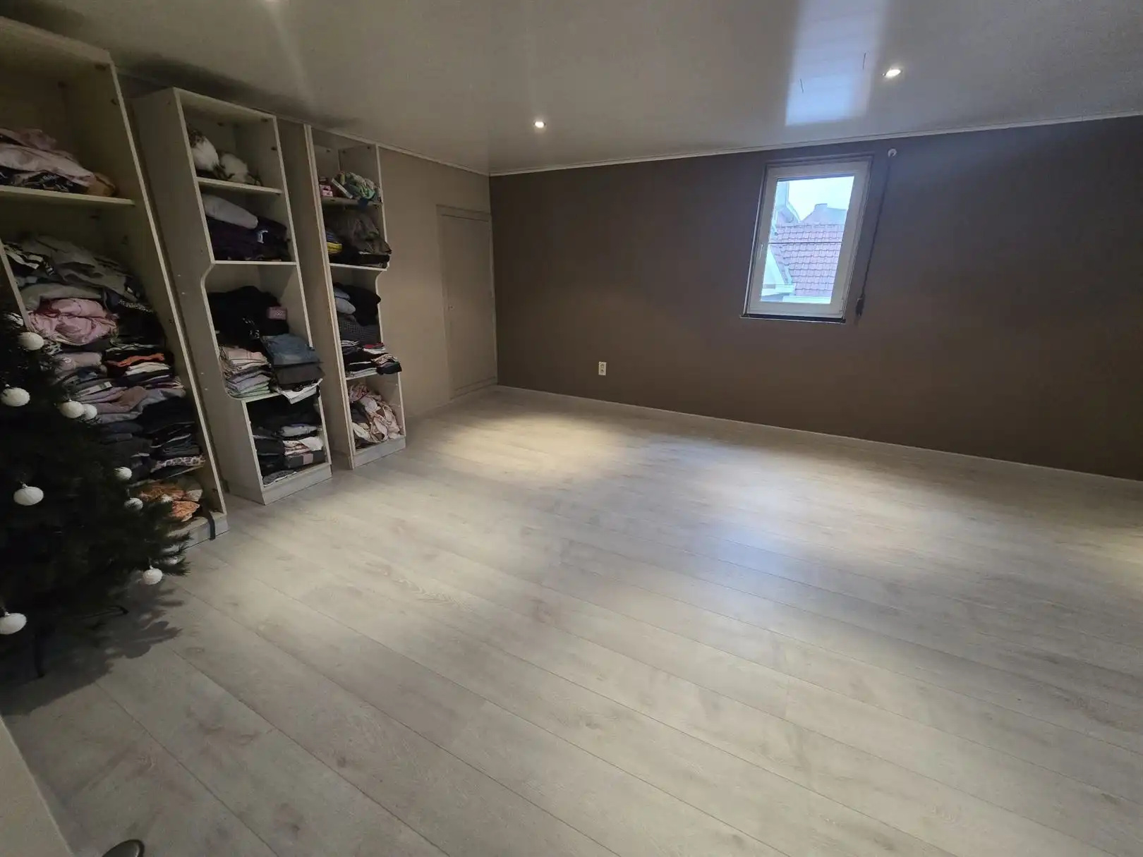 Ruime woning met 5 slaapkamers gelegen aan de E313 foto 19