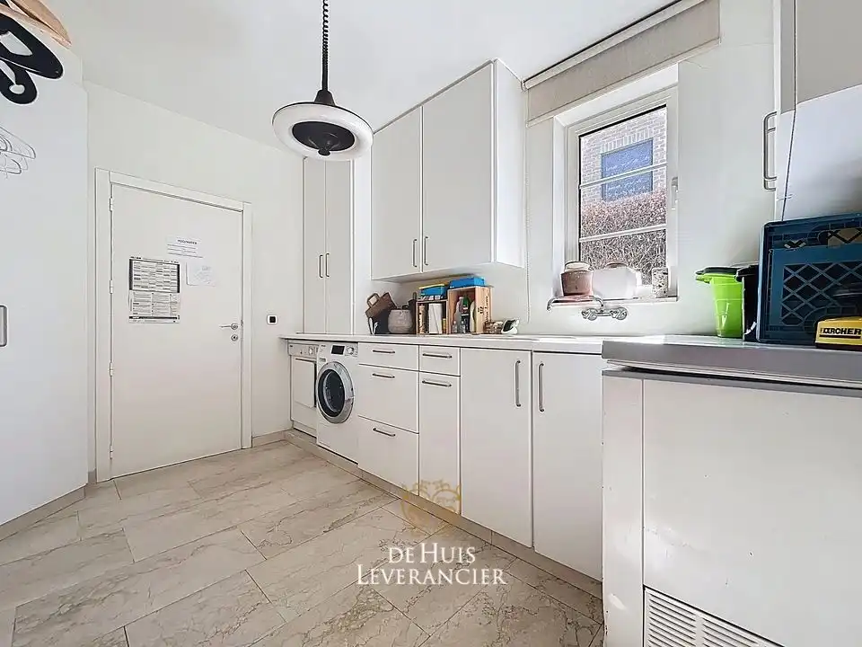 Exclusieve villa op uitzonderlijk perceel van 1 767 m², grenzend aan natuurgebied foto 35