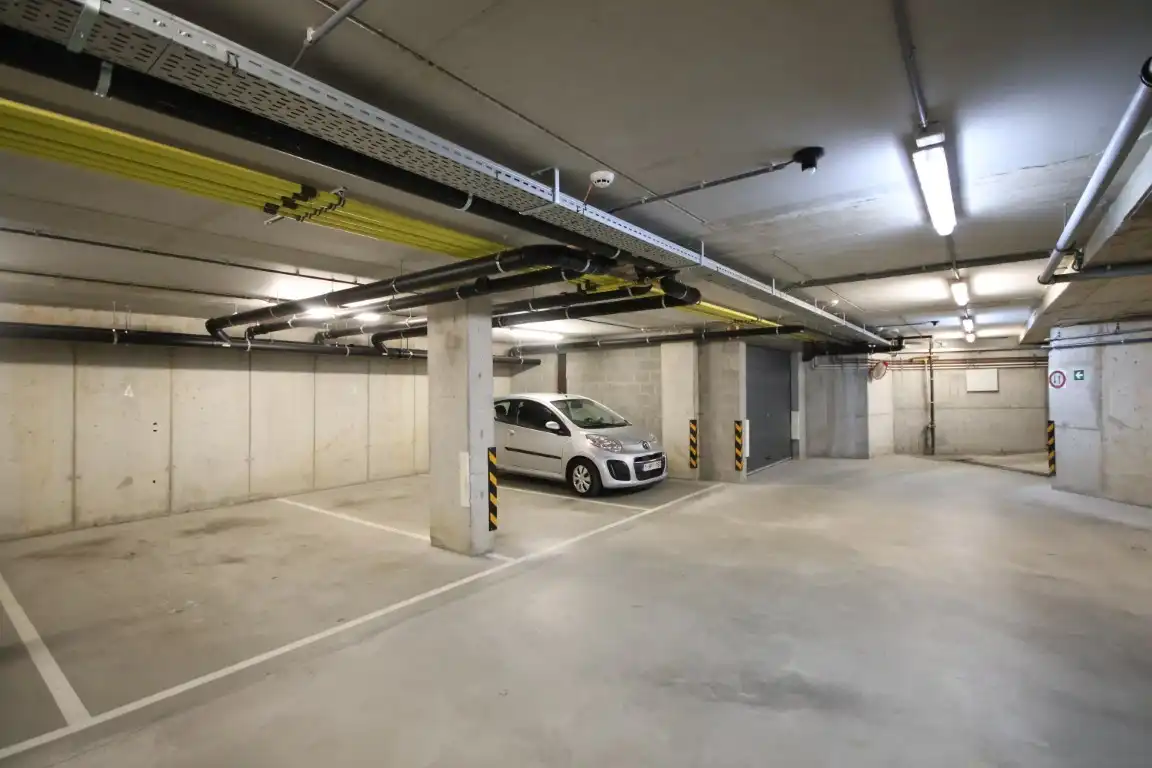 Gunstig gelegen appartement met ruim terras en autostaanplaats foto 14