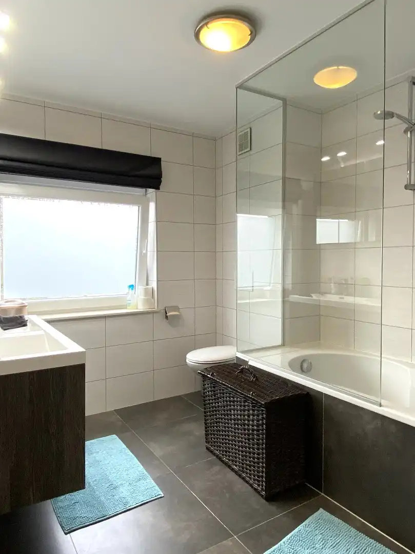 INSTAPKLARE GEZINSWONING MET 3 SLPKS | GARAGE EN TUIN foto 10