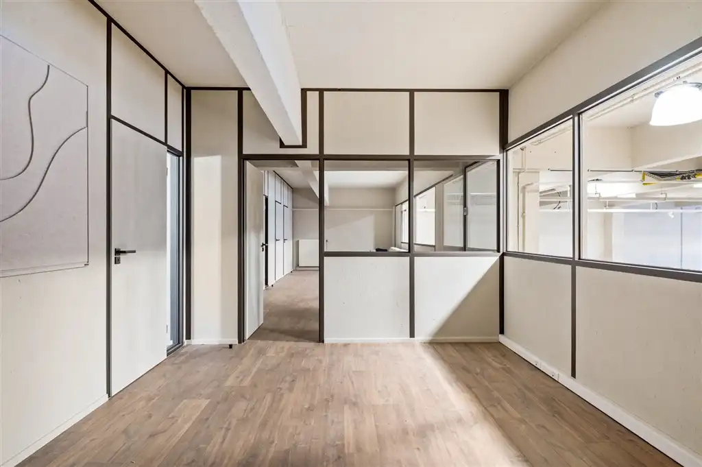 Te Koop centraal gelegen moderne KMO unit nabij haven van Antwerpen foto 12