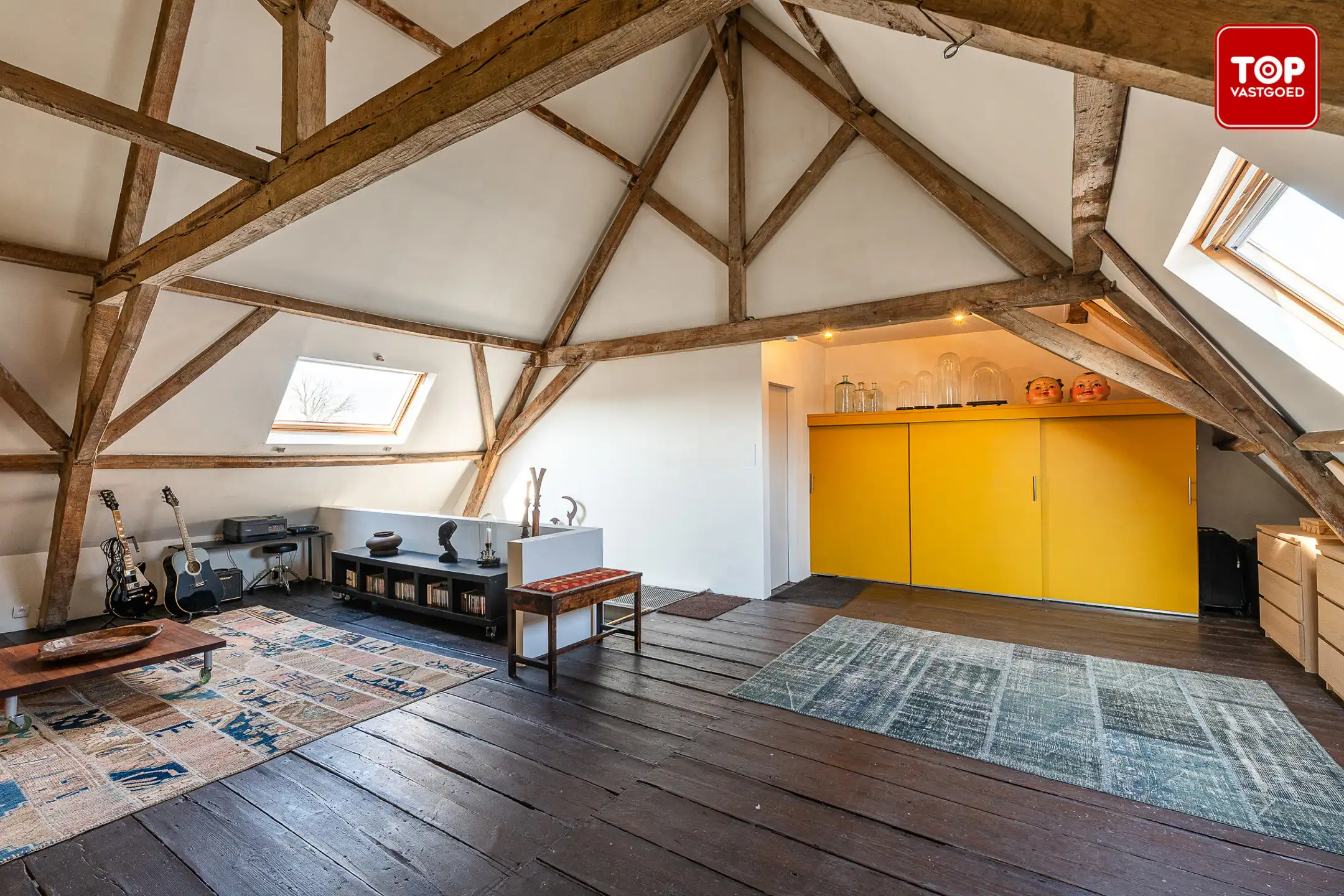 Authentieke en ruime woning met 3 slaapkamers, groot atelier en zonnige tuin foto 17