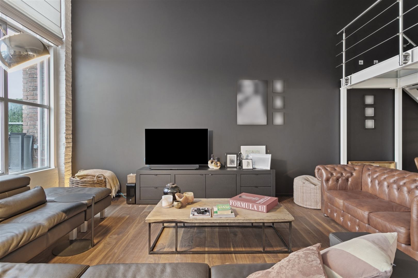 Ruime goed onderhouden loft van 235 m2 foto 6