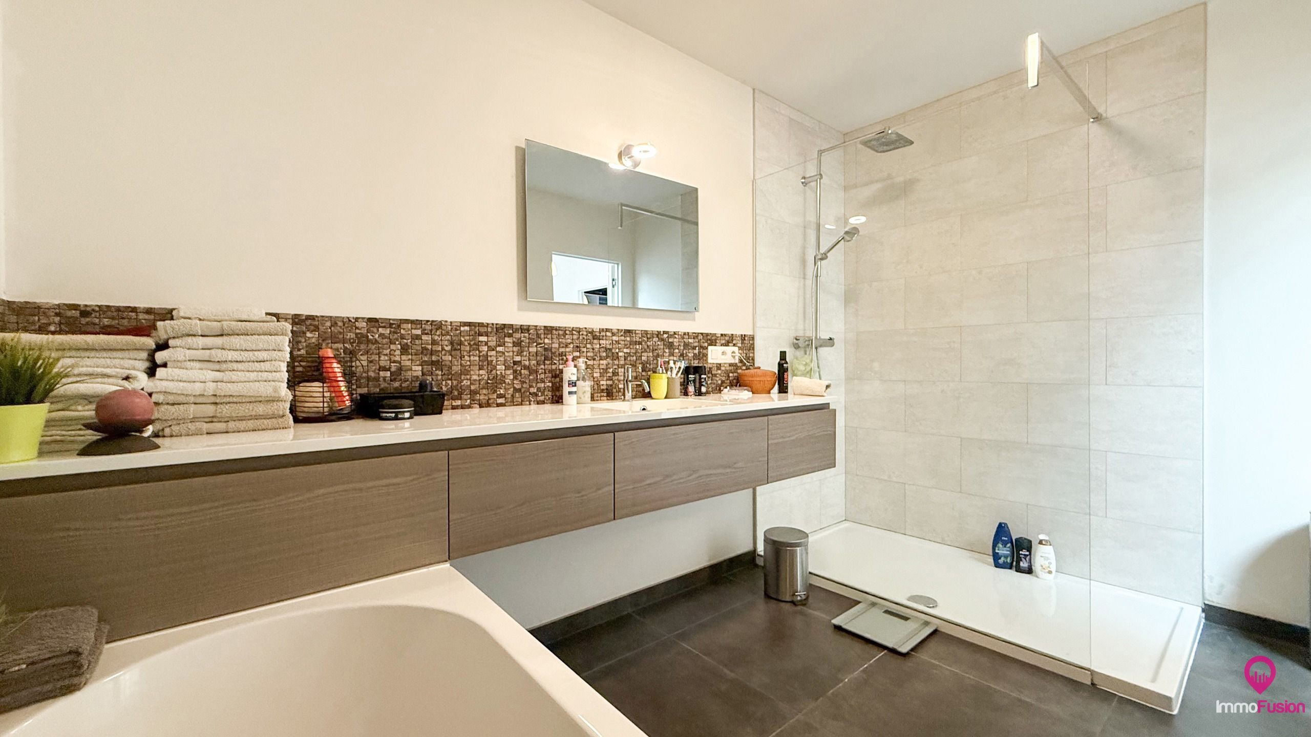 Moderne woning met garage en 4 slaapkamers te koop in Diest! foto 22