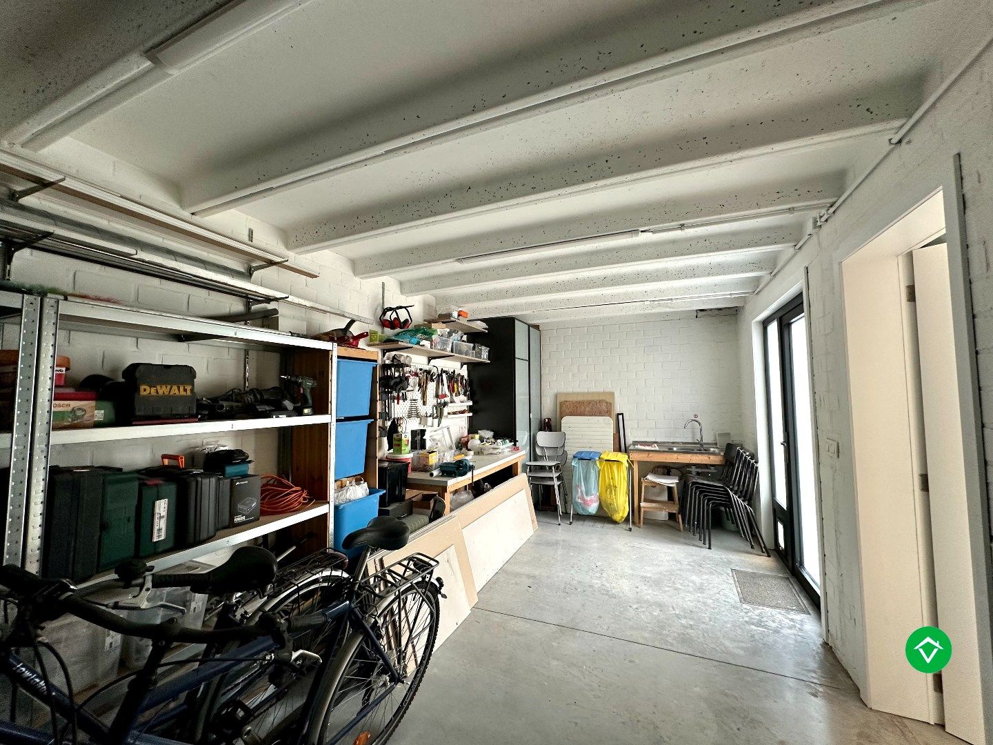 Instapklare gezinswoning met zonnige tuin, drie slaapkamers en garage te Sint-Andries foto 21
