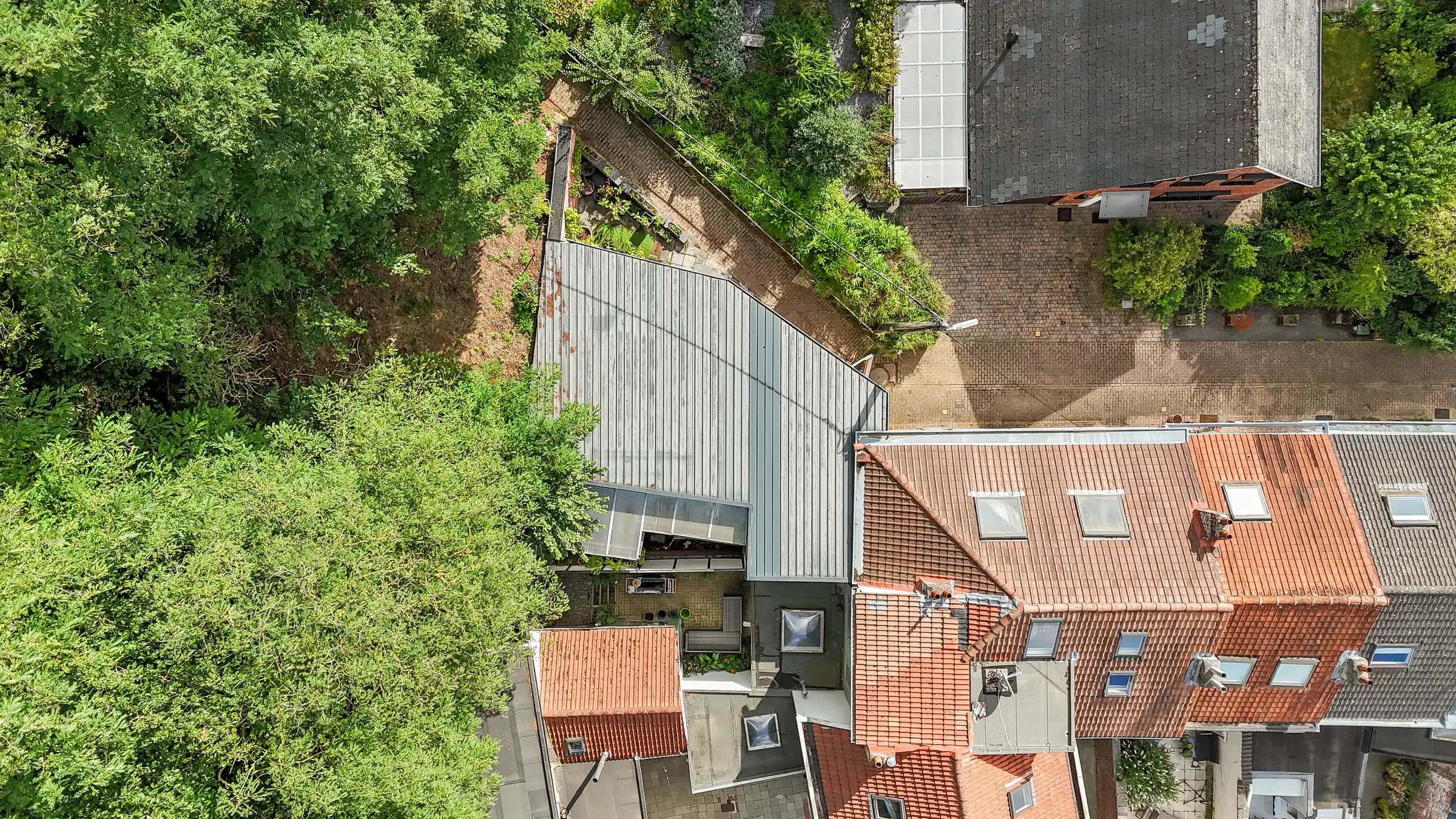 Ruime woning met renovatie foto 13