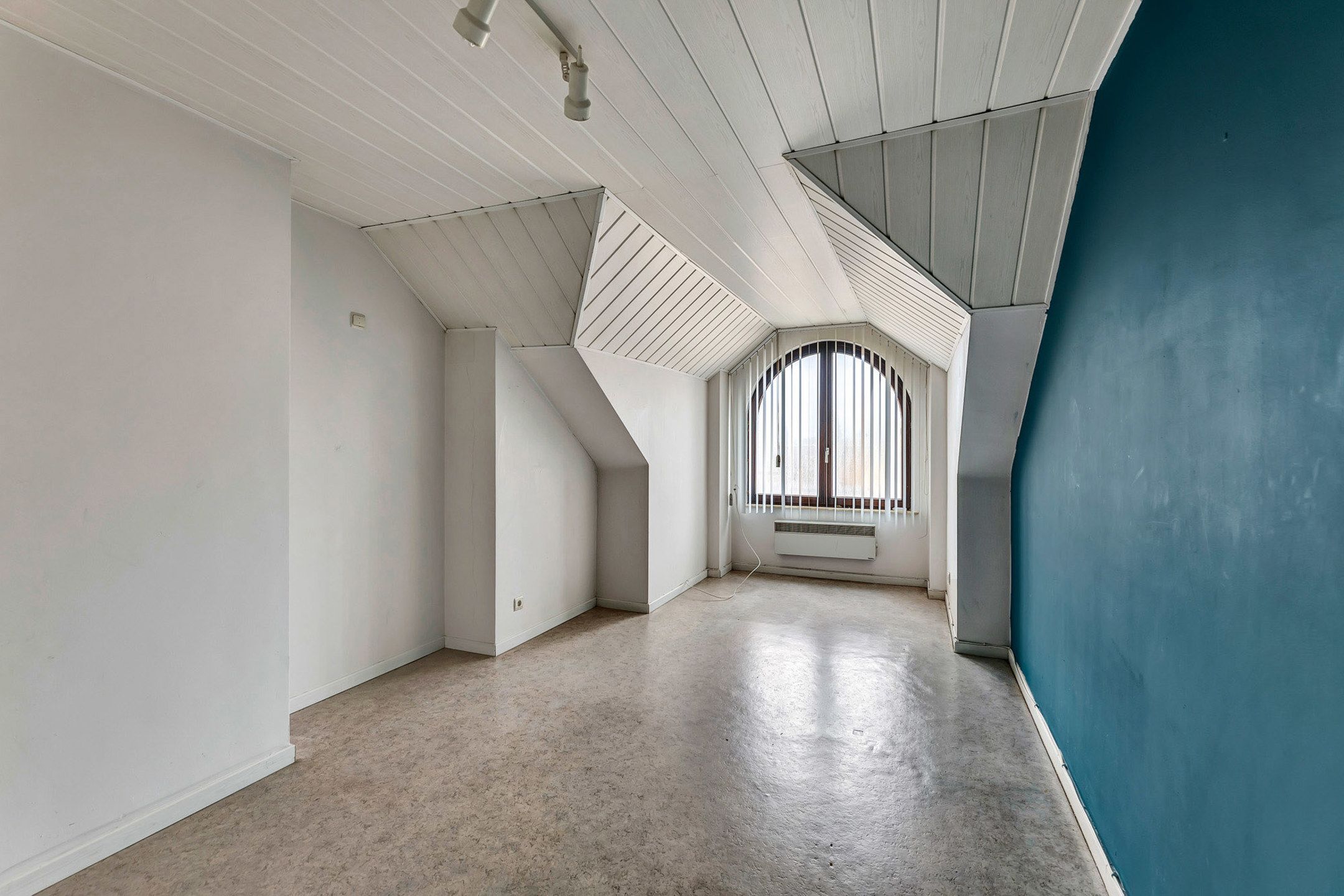 Ruime woonst met dubbele garage en veel mogelijkheden foto 17