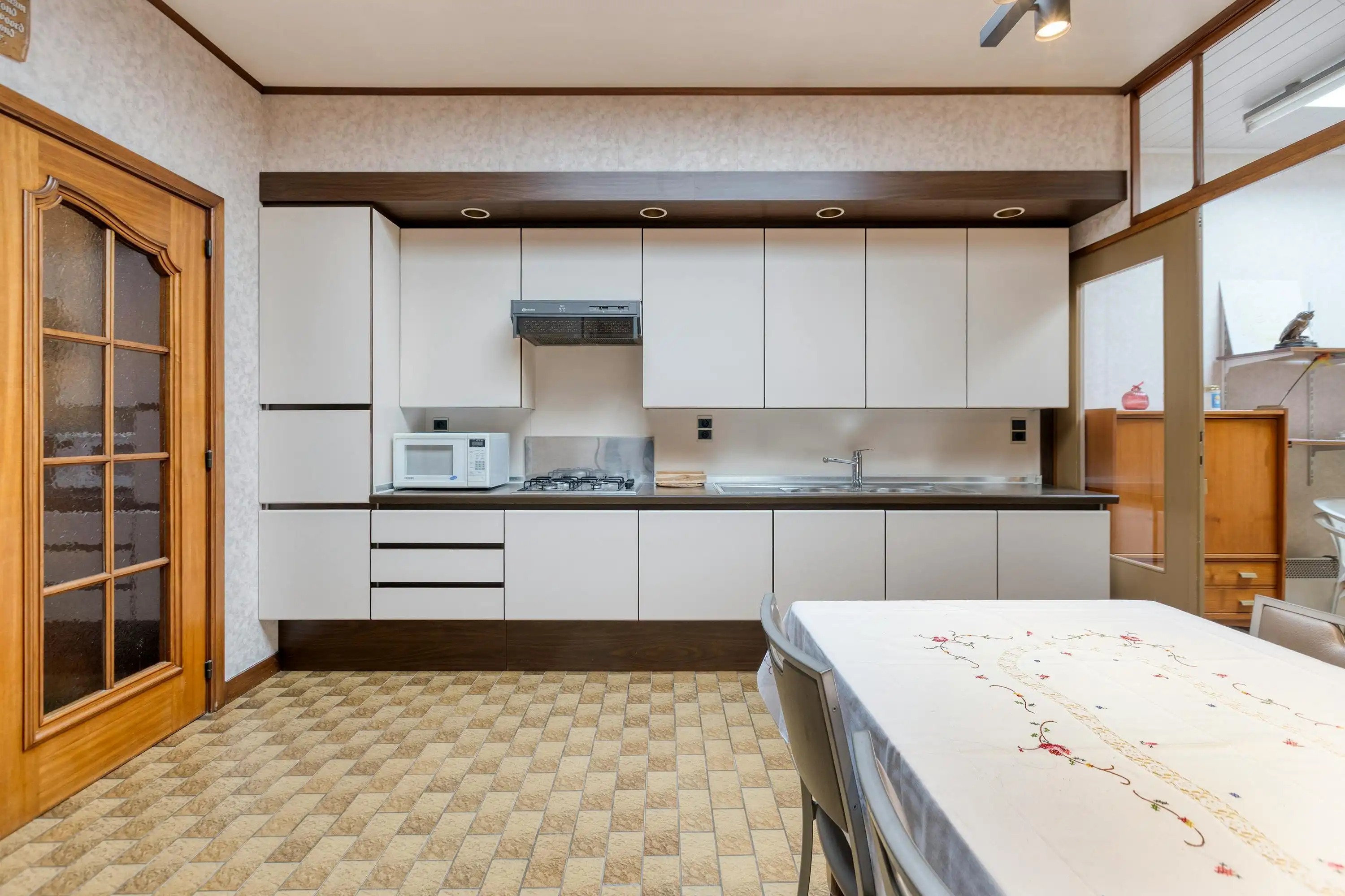 Charmante stadswoning met drie slaapkamers te Hasselt foto 6