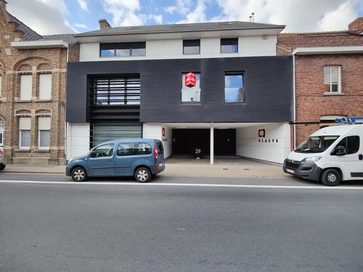 Passendale – Ruim en modern appartement met terras foto {{pictureIndex}}