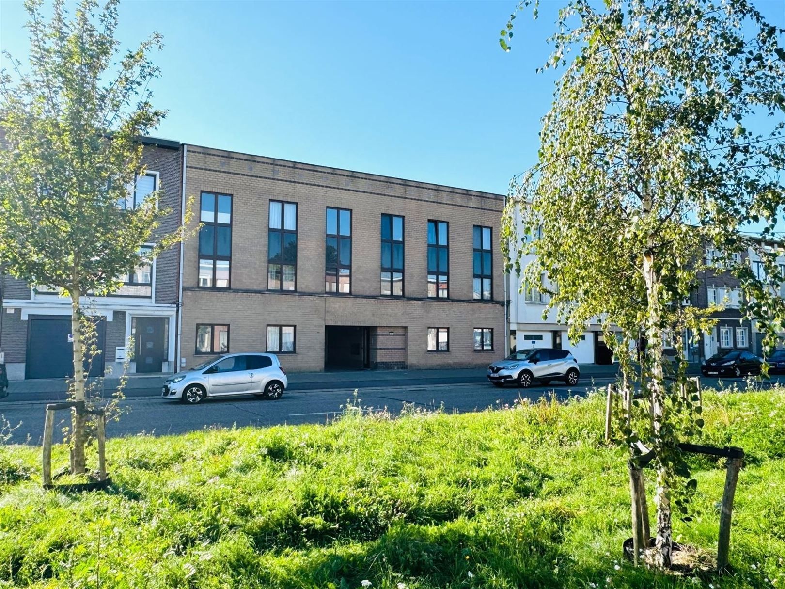 Investeringsopportuniteit: gebouw met 7 appartementen en 16 garages foto 12