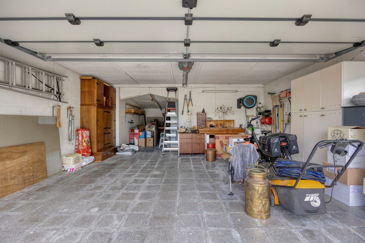 Halfopen woning met 3 slaapkamers en dubbele garage foto 18