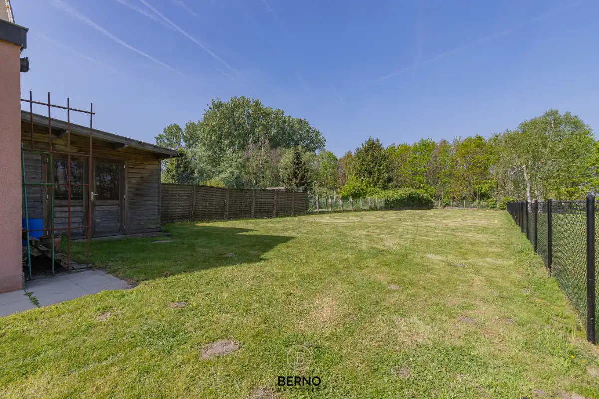 Multifunctionele eigendom met woning en magazijn (300 m²) op 14 are foto 13