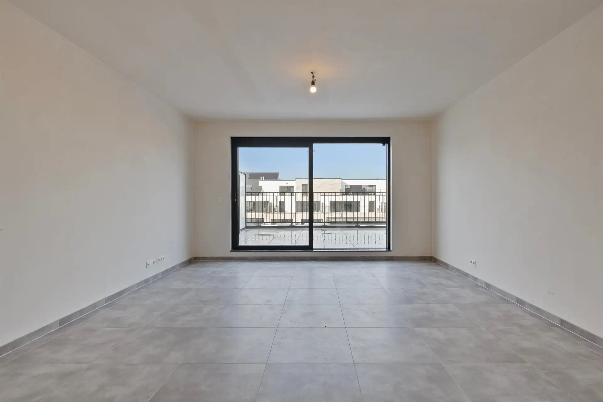 Nieuwbouw duplex-appartement met garage onder registratierechten! foto 5