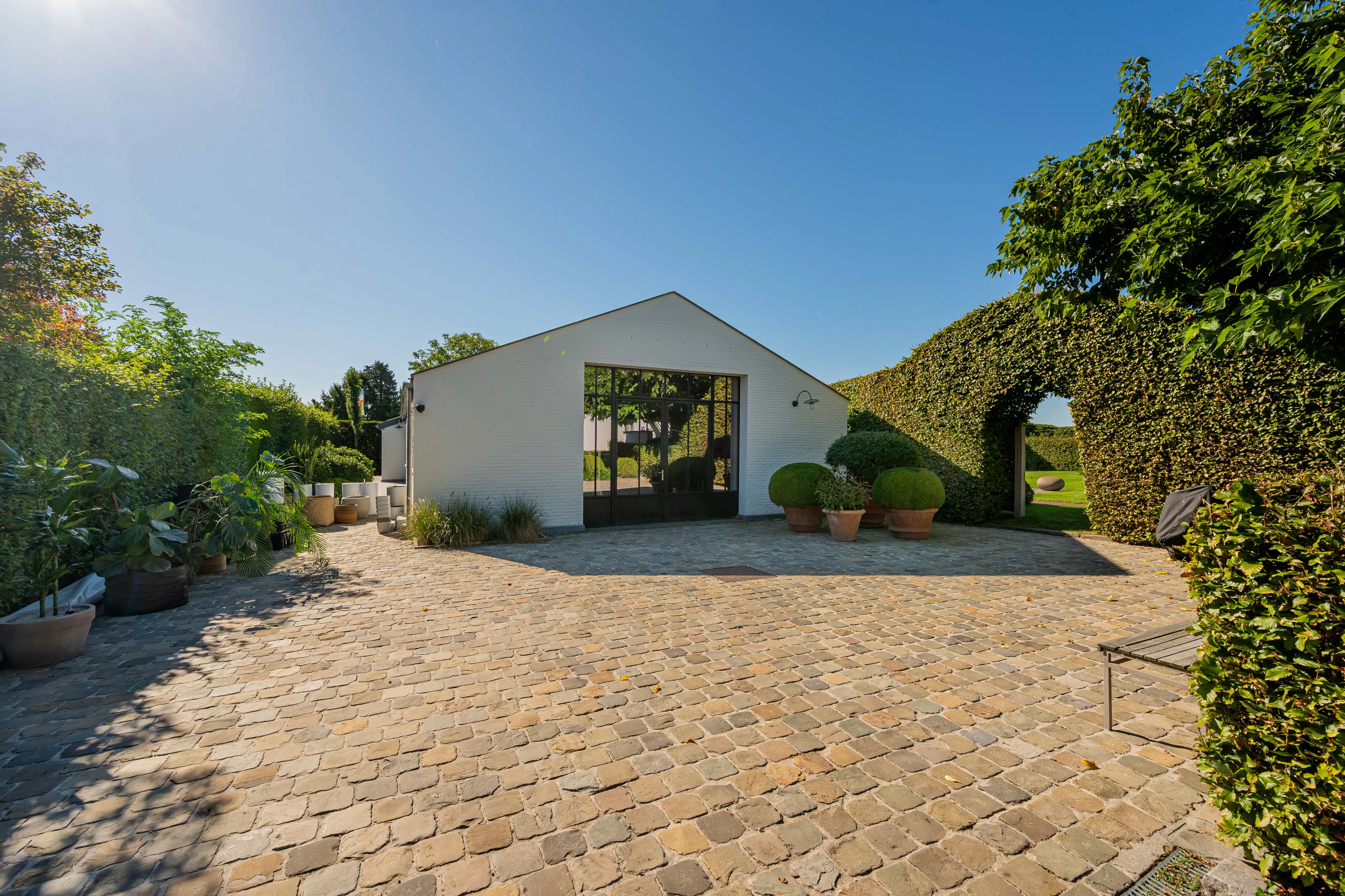 Sublieme en multifunctionele eigendom met exclusieve tuin foto 48