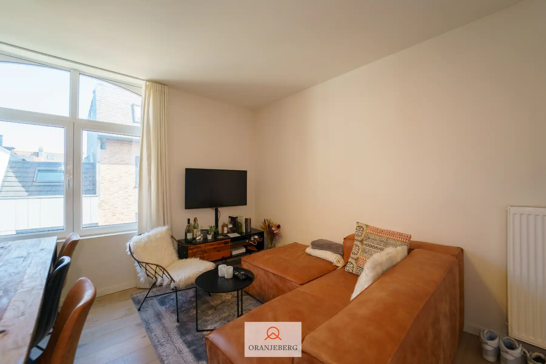 Gerenoveerde studio/appartement met unieke ligging. foto 3