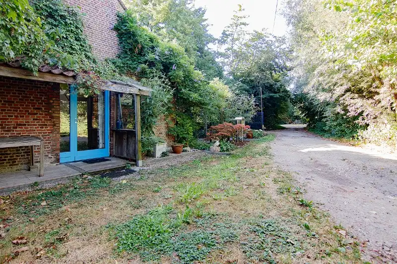 Kom tot rust in deze uitzonderlijk rustig gelegen 'te renoveren' langgevelhoeve op meer dan 2,5 hectaren foto 9