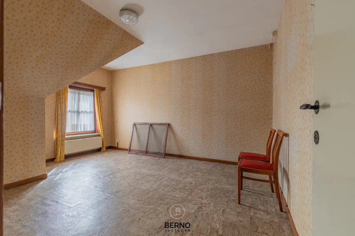 Kloeke rijwoning met garage op topligging nabij het station van Dendermonde. foto 7