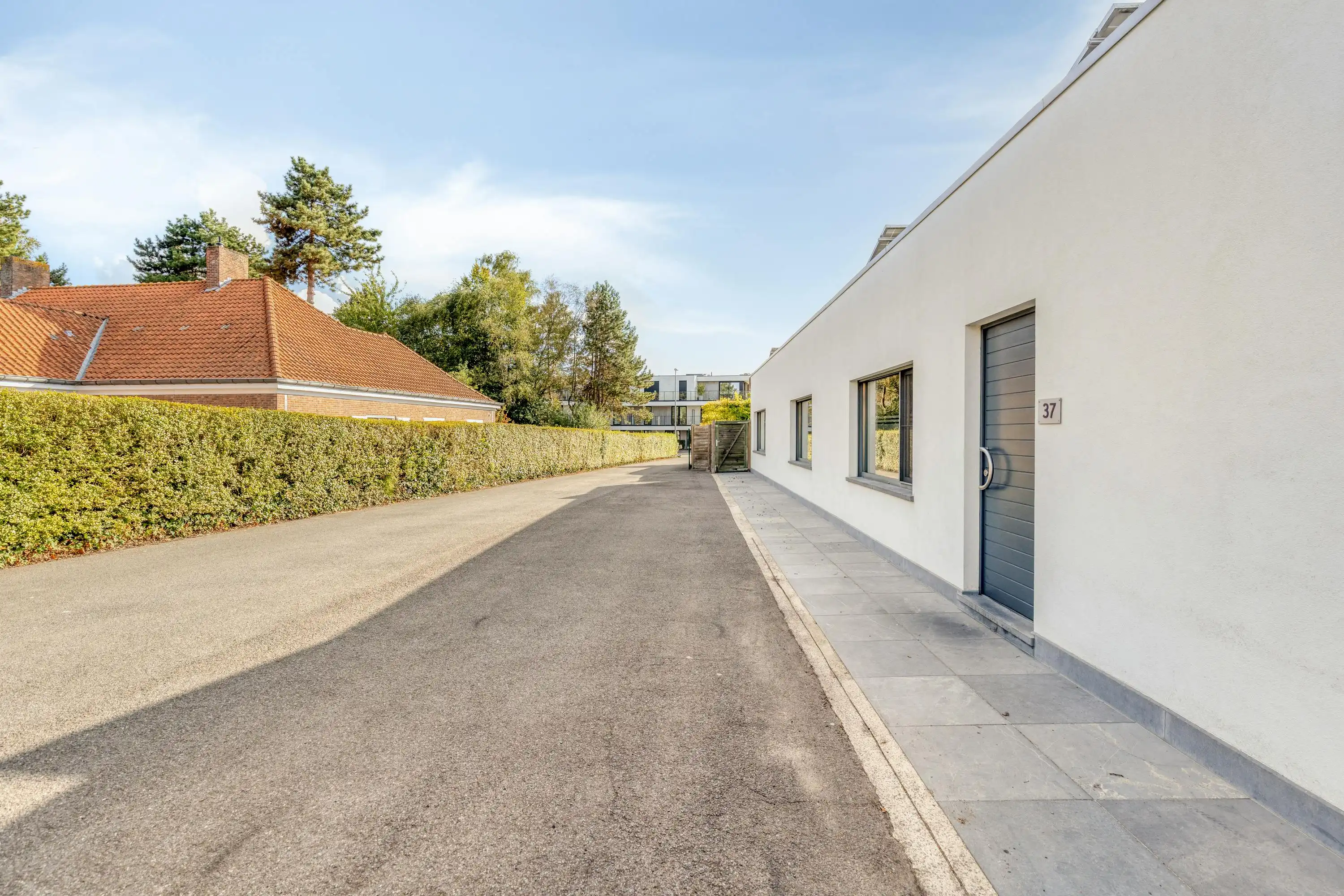 Gelijkvloerse woning met 5 slaapkamers te Lendelde foto 20