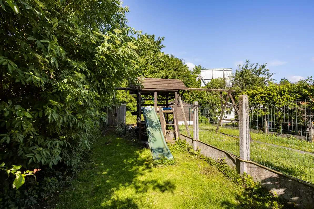 Rijwoning  met 4 slaapkamers en mooie tuin foto 21