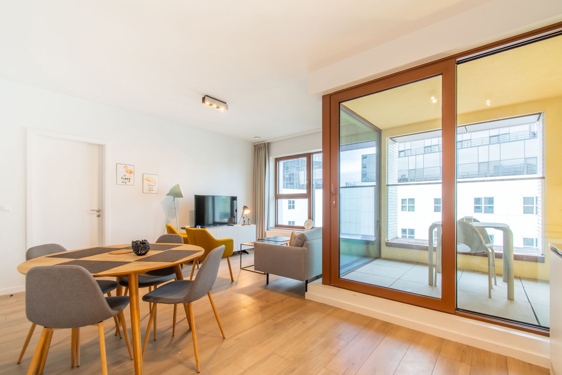 Prachtig gemeubeld appartement met TERRAS foto 2