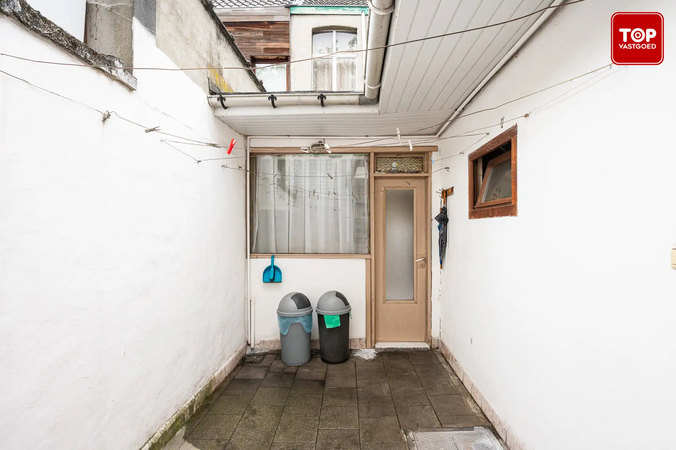 Op te frissen woning met 4 slaapkamers op gunstige locatie.  foto 23