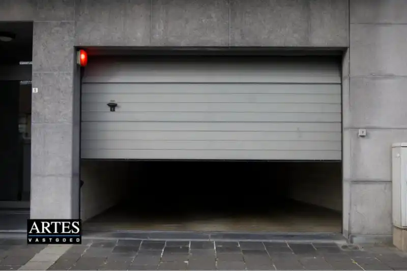 Handelspand van 122 m² in Genk-centrum, tegenover Shopping 1 foto 11