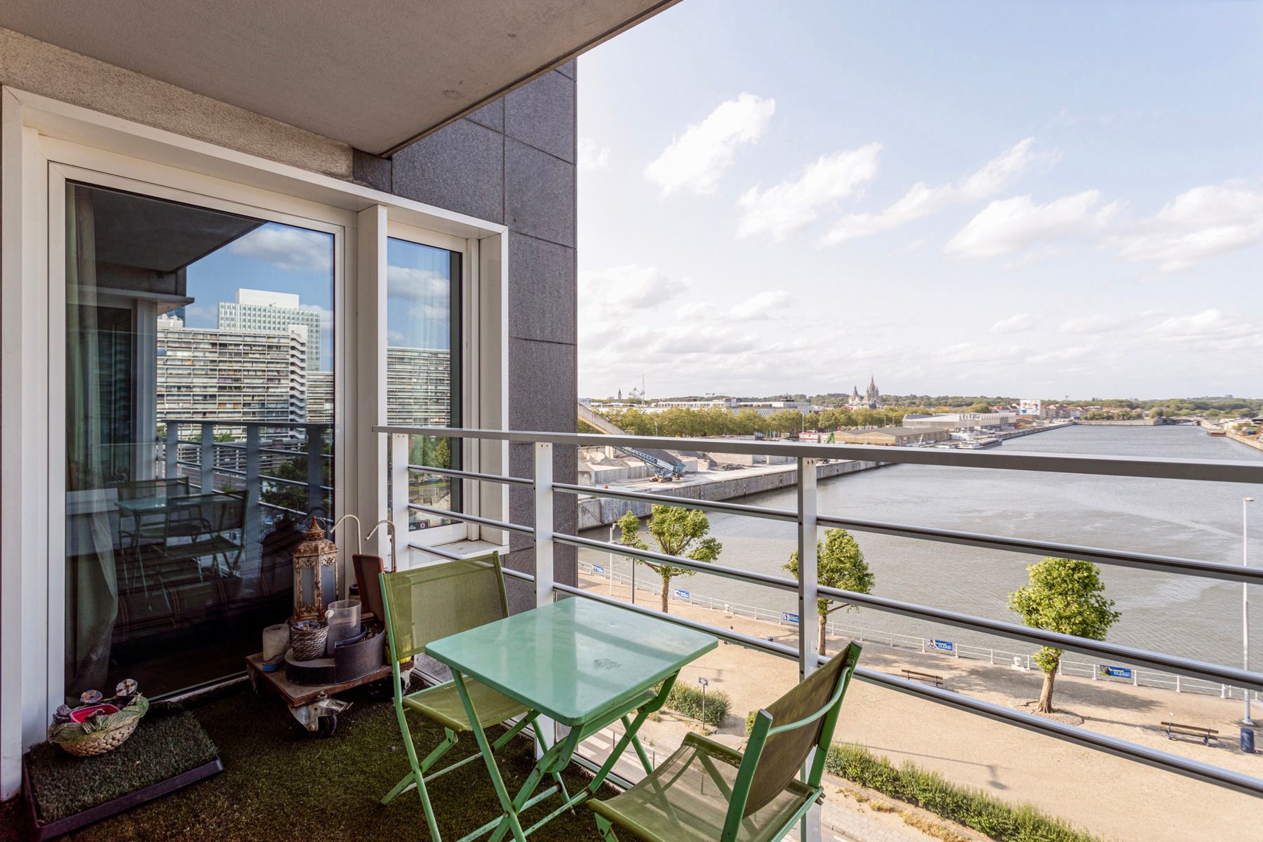 Luxueus appartement met 2 slpk. en uitzicht in Up-Site tower foto 10