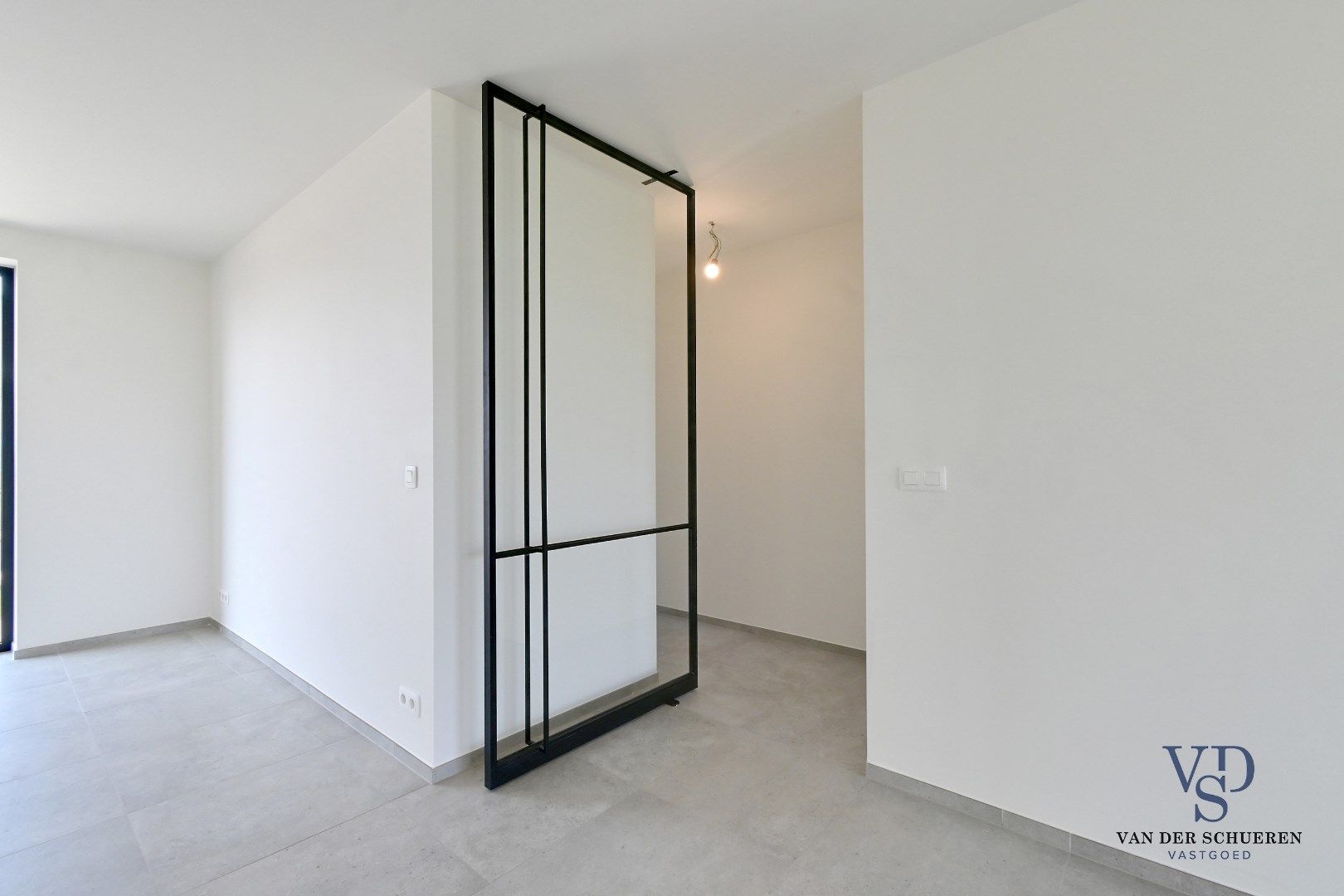 IN OPTIE ! Half Open Bebouwing met afzonderlijke garage  foto 4