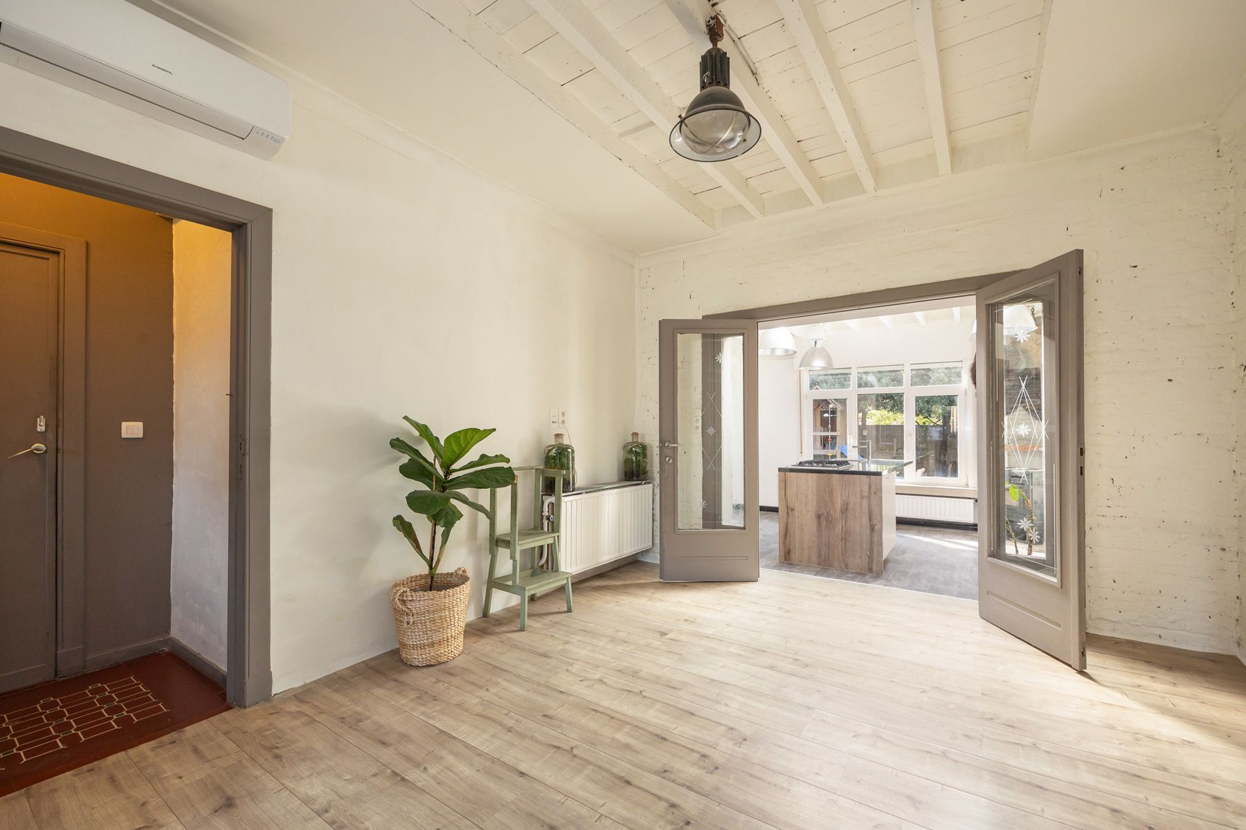 Woning met 2 slpk, 2badk én een zuidgerichte tuin foto 3