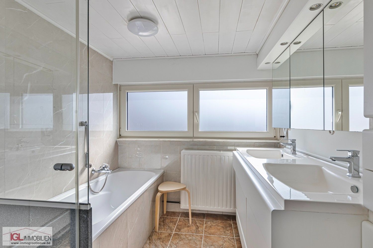 Uitzonderlijke woning met 4 slaapkamers en zwembad foto 17