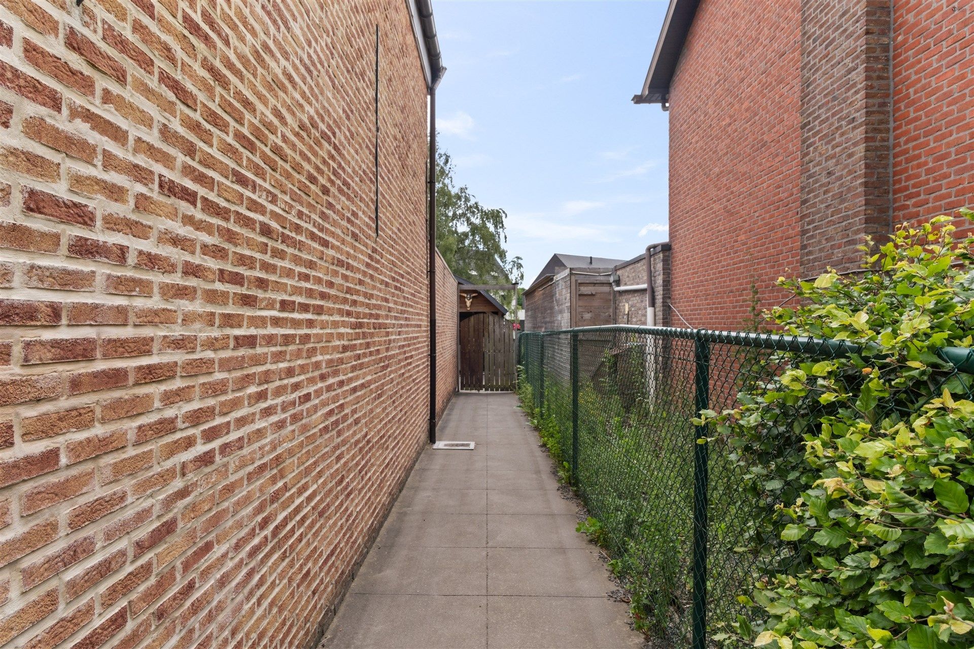 Half open bebouwing op 607m² foto 4