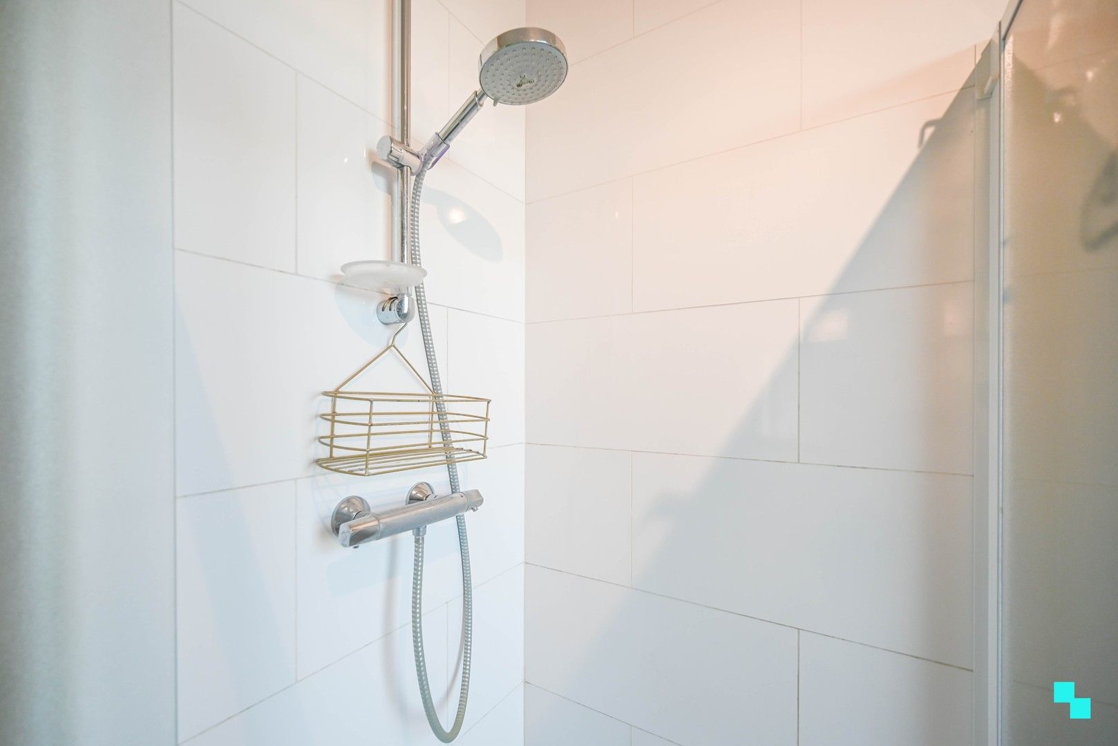 Goed onderhouden woning in het centrum van Oostrozebeke! foto 20