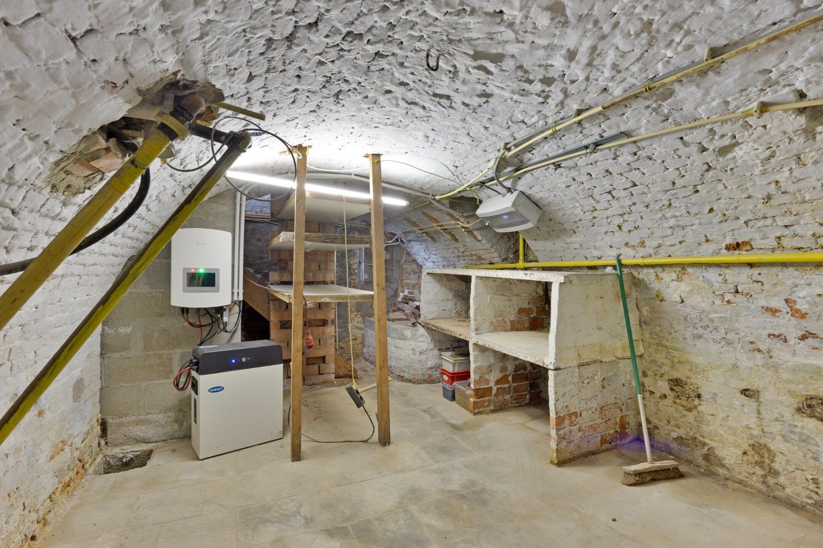 Halfopen hoekwoning met garage en dakterras op toplocatie in Kessel-Lo – renovatieproject met veel potentieel foto 32