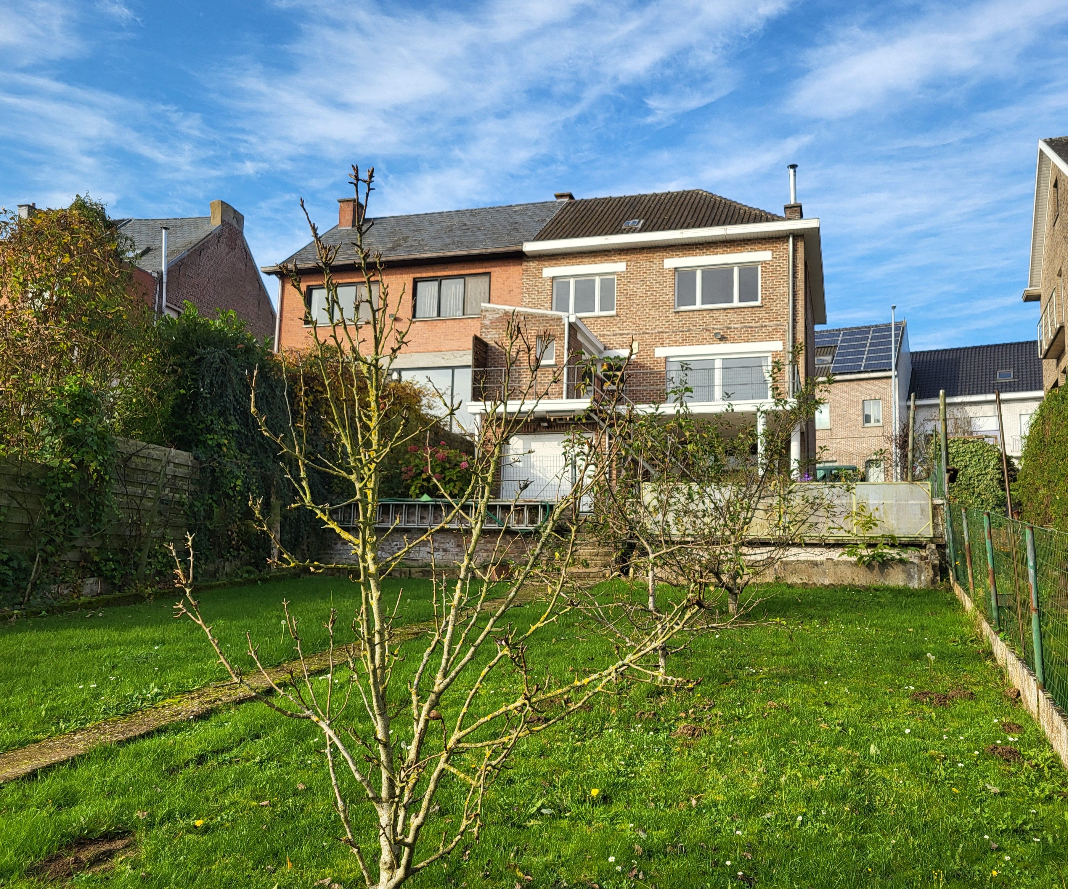 Prachtig onderhouden halfopen bebouwing op 699m² met garage, zonnige tuin en uitzicht op het bos. REGISTRATIE 2% MOGELIJK (akte vanaf januari).  foto 8