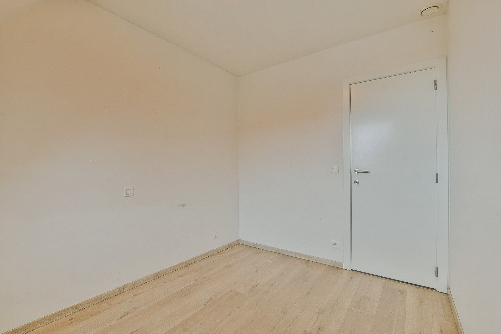 Modern 2-slaapkamerappartement op de derde verdieping met terras nabij duinen en strand, De Haan foto 14