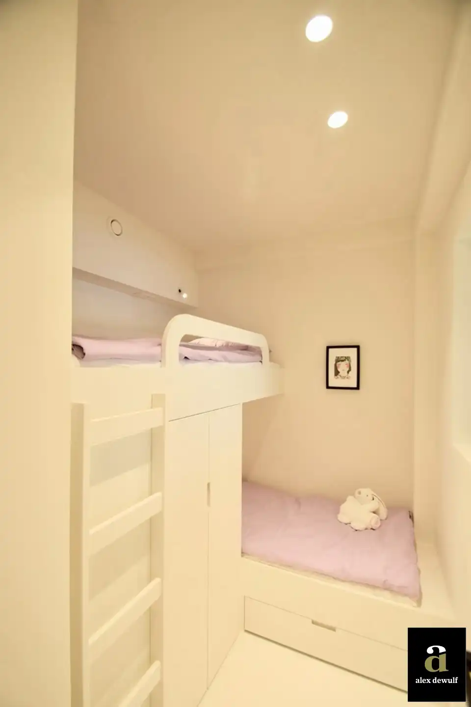 Lichtrijk gerenoveerd appartement nabij de winkels, het strand en de zee. foto 12