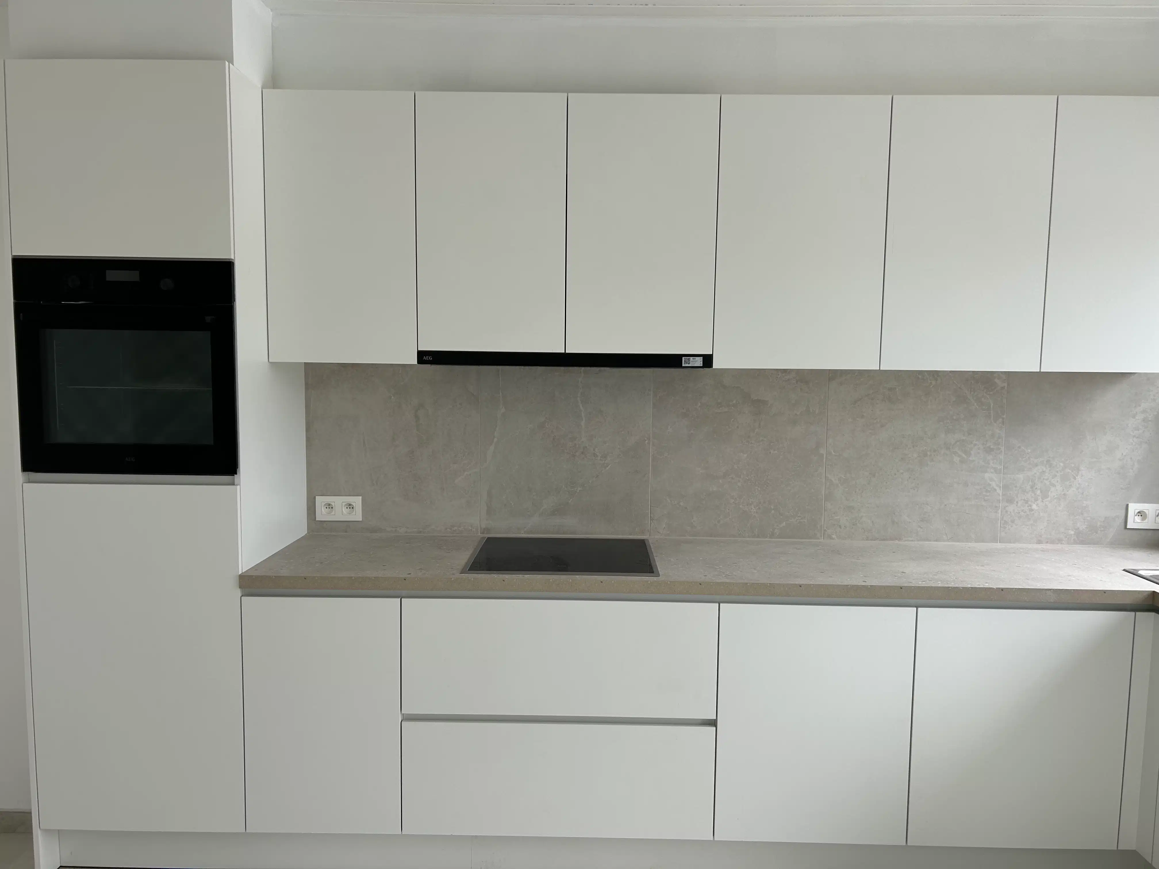 Volledig vernieuwde woning met 3 slaapkamer en dubbele garage. foto 2