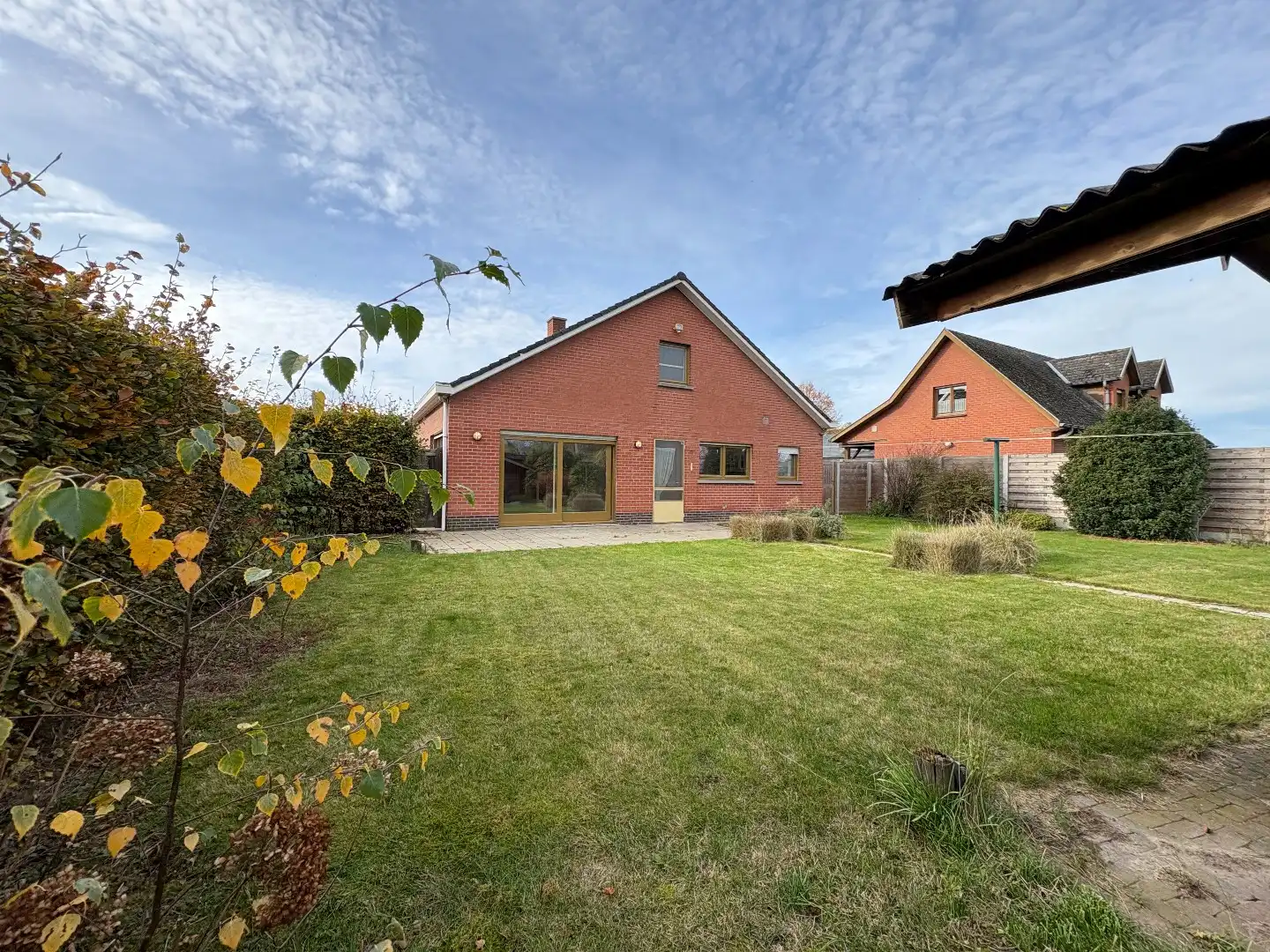 Ruime en goed onderhouden bungalow met zonnige tuin– Elverdinge dorpskern. Opp: 884m². foto 20