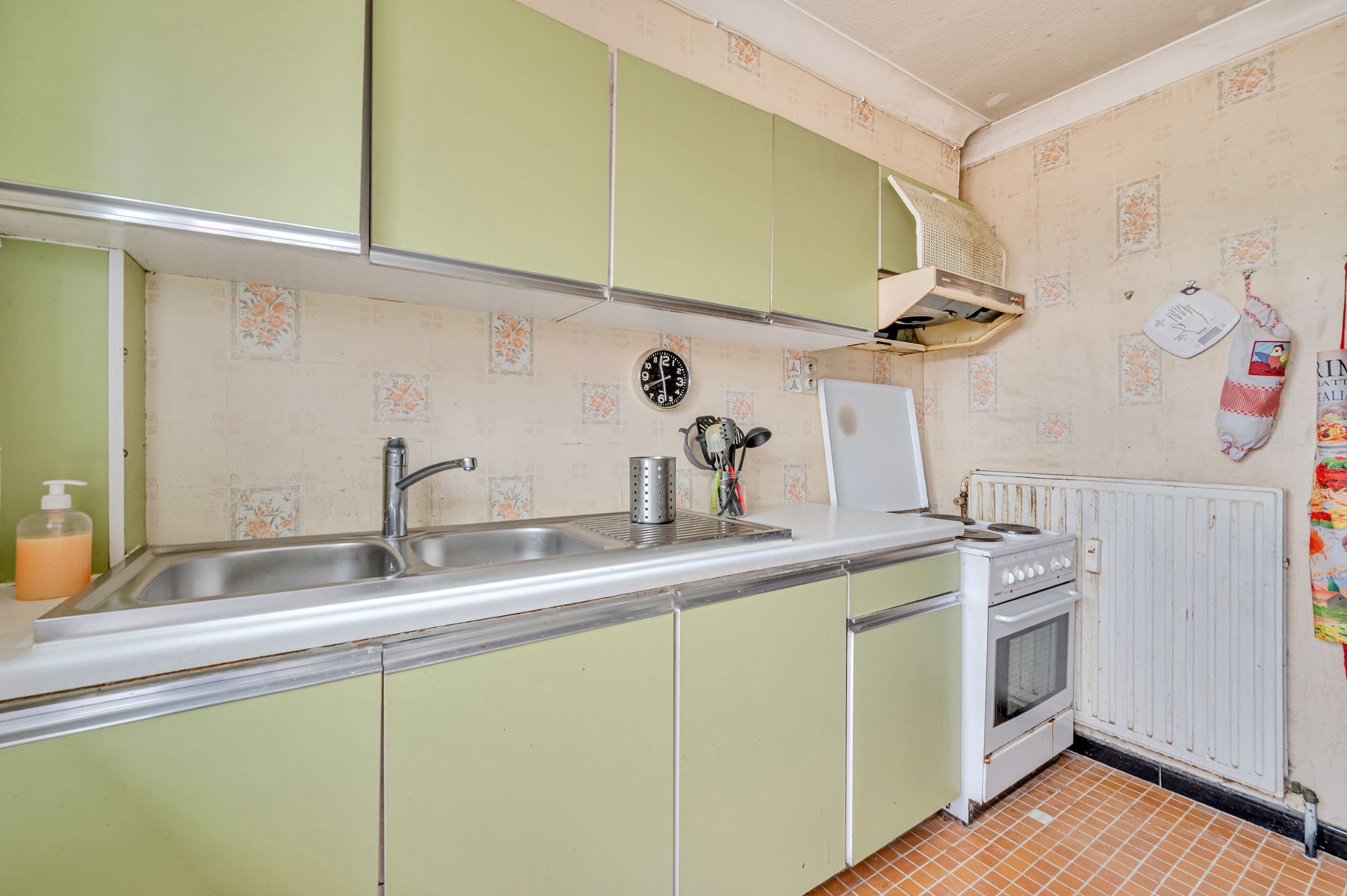 Op te knappen appartement met 1 slaapkamer en terras foto 4