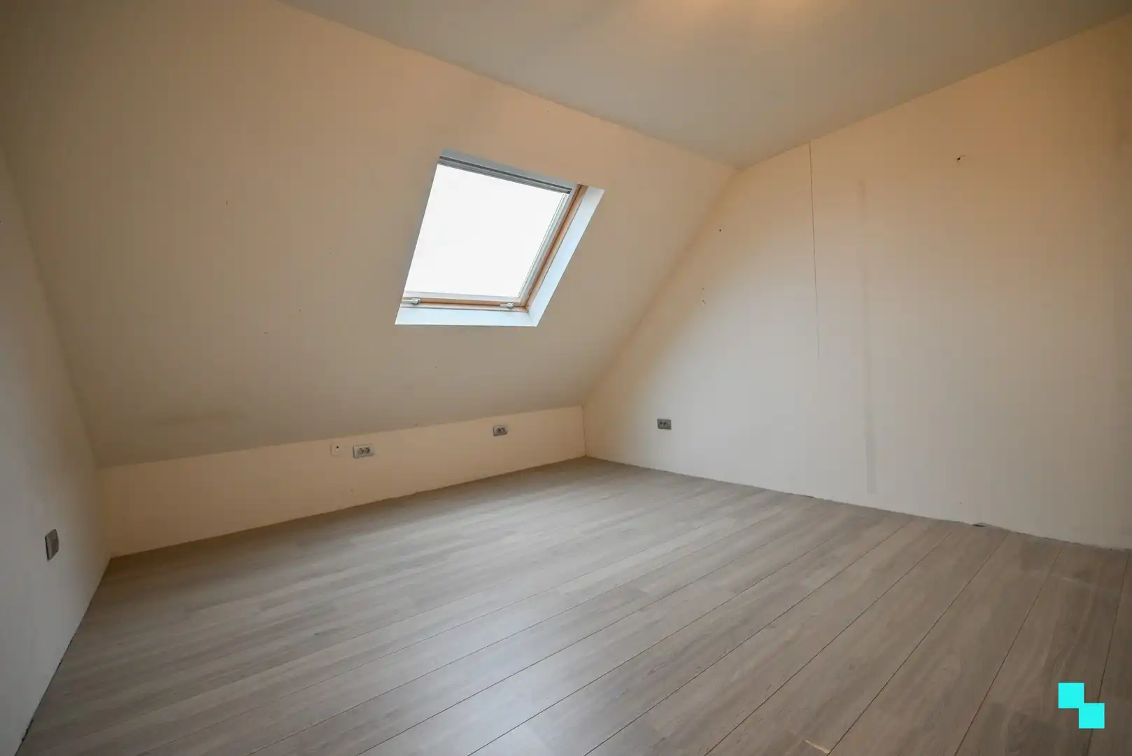 Eéngezinswoning met 2 slaapkamers nabij centrum Izegem foto 24