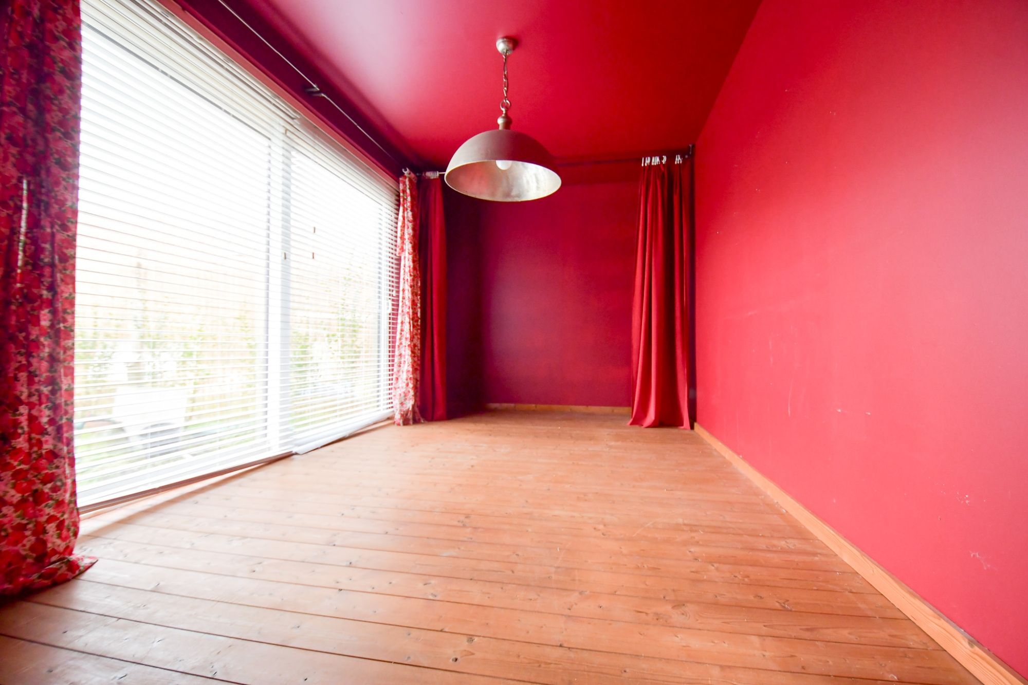 LANDELIJK gelegen woning met bijgebouw, stalling en WEILAND op 7.421 m² foto 12