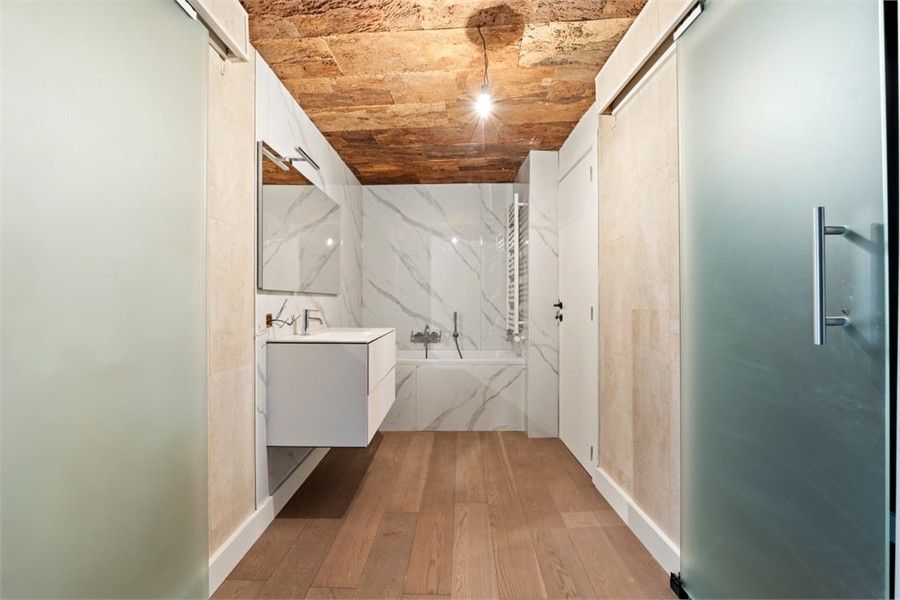 RUIM INSTAPKLAAR APPARTEMENT MET RUIM TERRAS IN HET CENTRUM VAN SINT-TRUIDEN foto 24