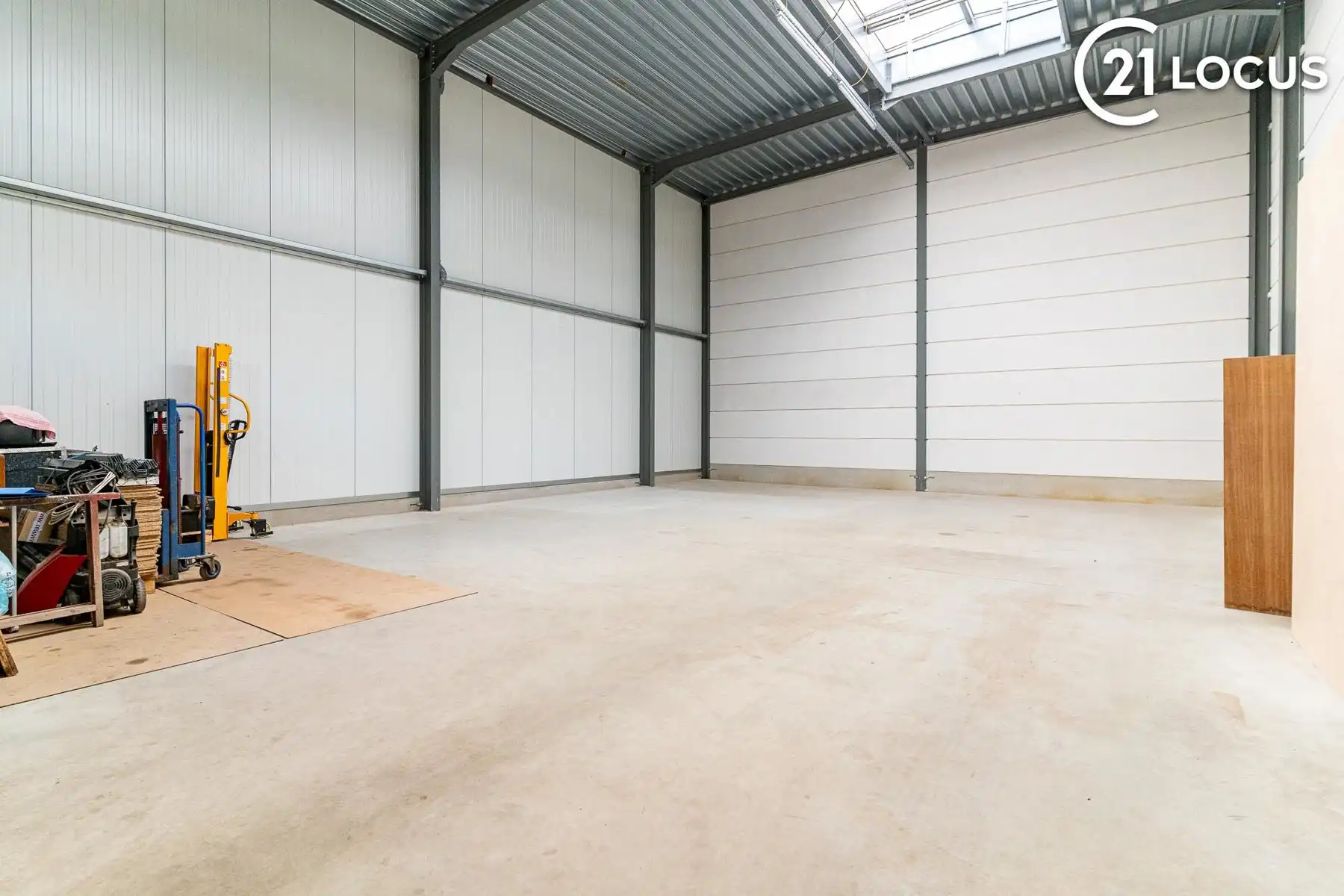 Magazijn te huur in Beveren ! foto 4