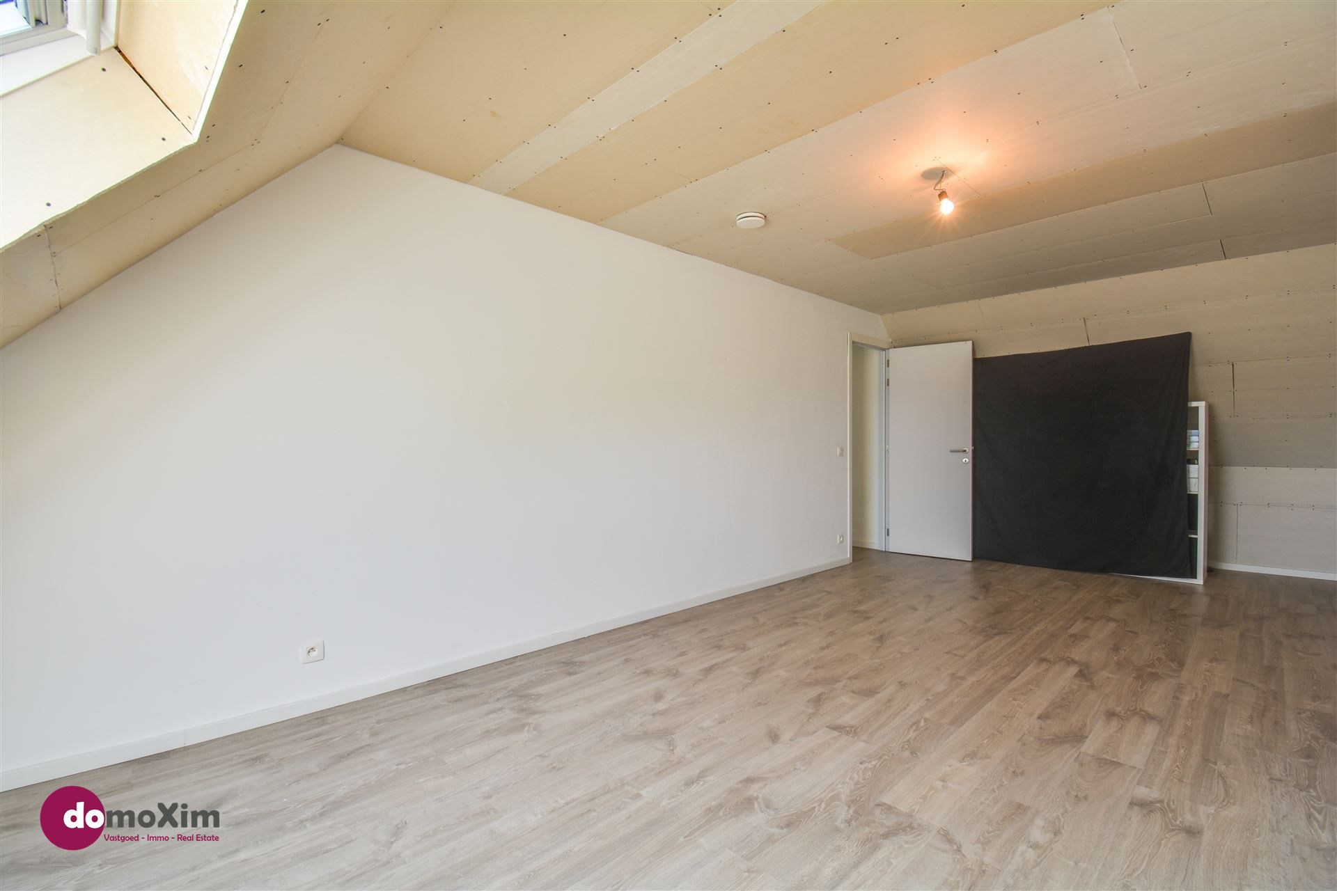 Prachtige energiezuinige woning met 5 slaapkamers gelegen in een rustige woonwijk foto 27