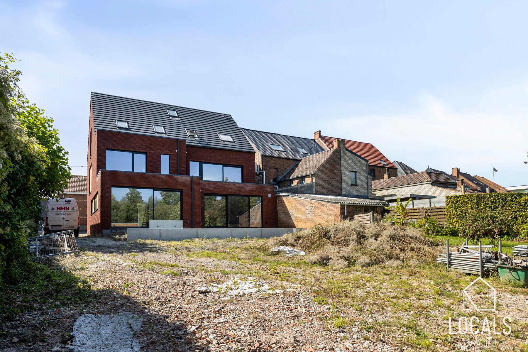 Ruime triplex-woning met 4 slaapkamers en 2 badkamers foto 2