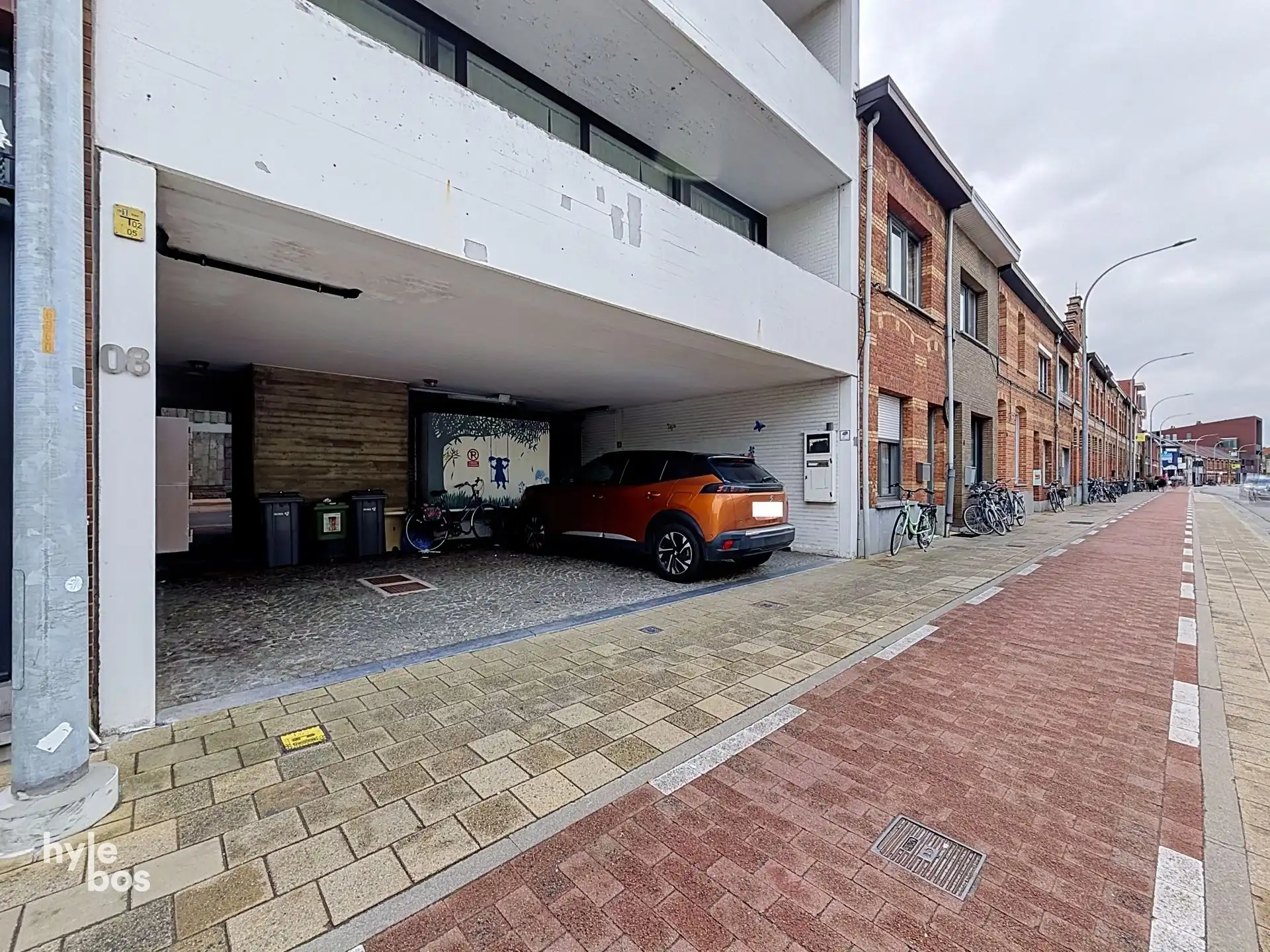 Commerciële ruimte in centrum van de stad foto {{pictureIndex}}