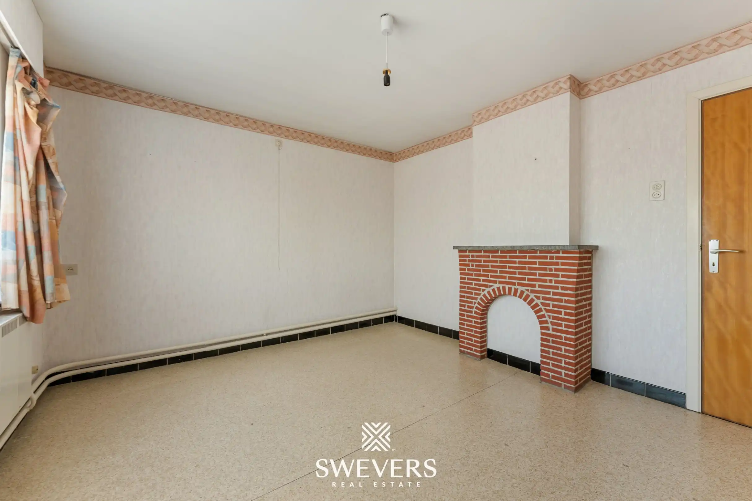 Te renoveren woning met 4 slaapkamers, grote tuin en omliggende velden op rustige ligging nabij centrum Diepenbeek foto 20